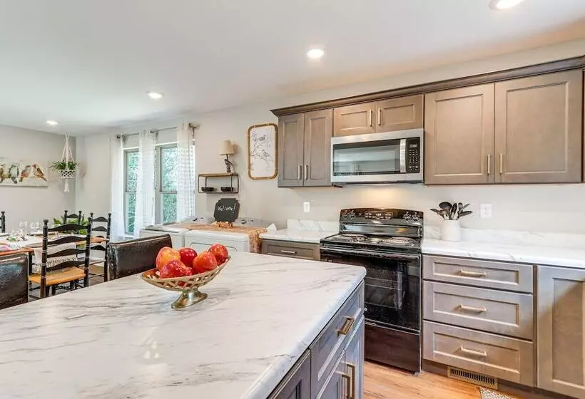 Near Hiking & Fishing: Reliance Home W/ Fire Pit!