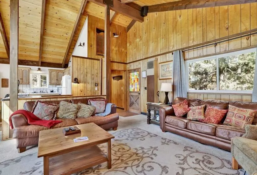 Rustic Retreat #2419