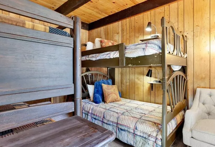 Rustic Retreat #2419