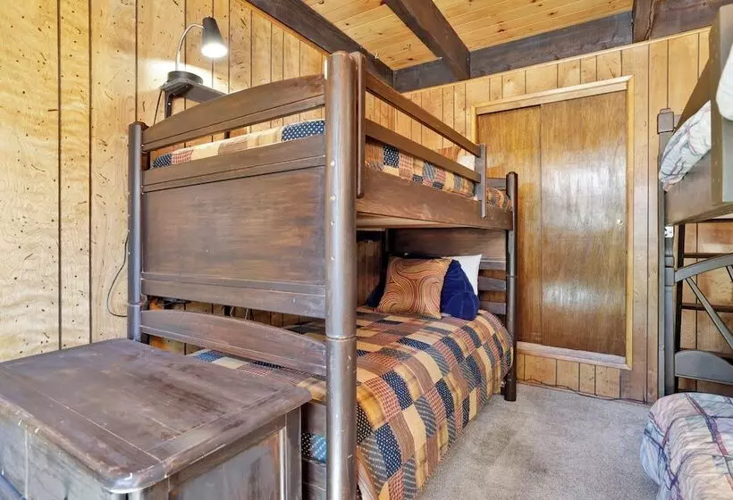 Rustic Retreat #2419