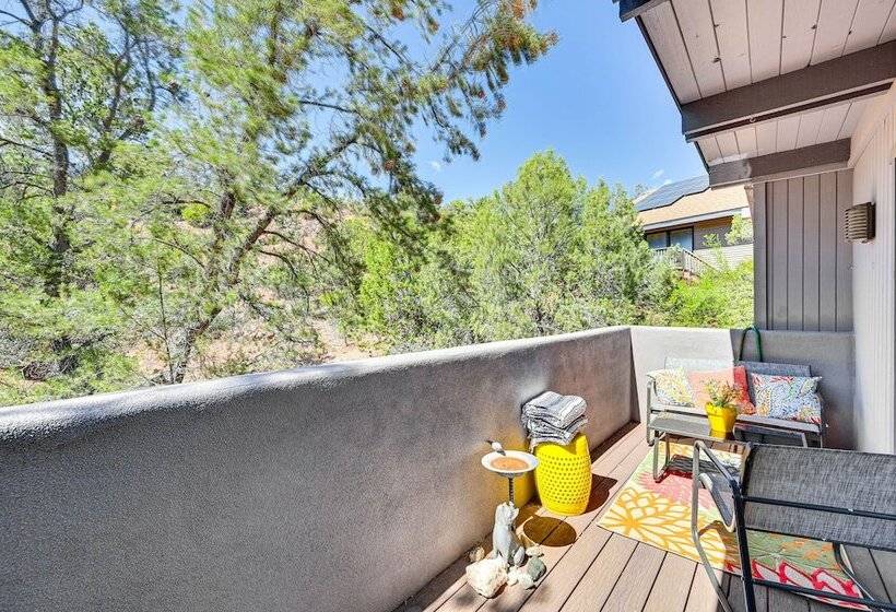 Sedona Red Rock Retreat: Walk To Hiking Trails!