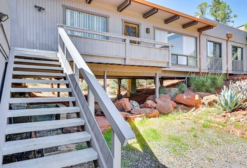 Sedona Red Rock Retreat: Walk To Hiking Trails!