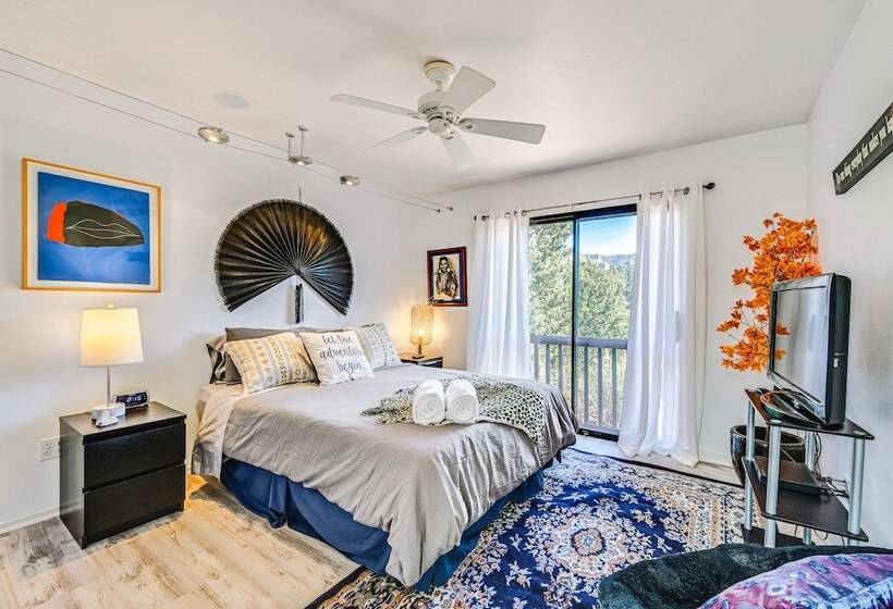 Sedona Red Rock Retreat: Walk To Hiking Trails!