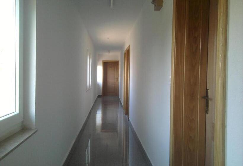 پانسیون Guest House Andre