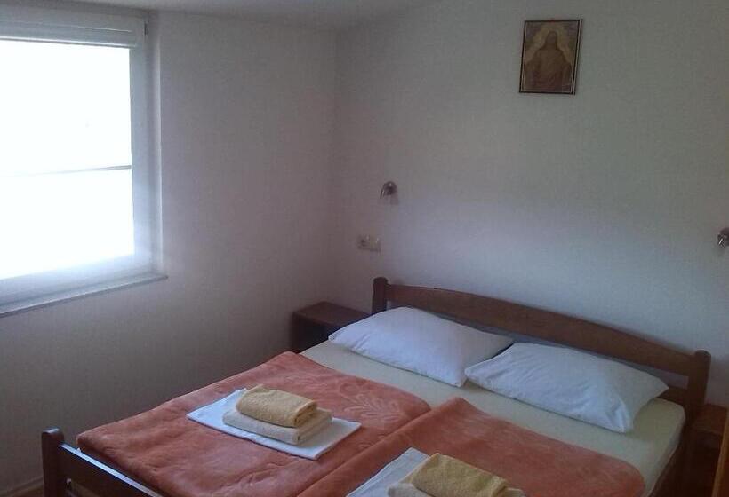 پانسیون Guest House Andre