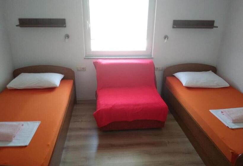 پانسیون Guest House Andre