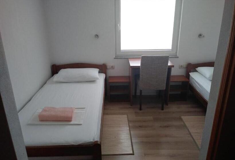 پانسیون Guest House Andre