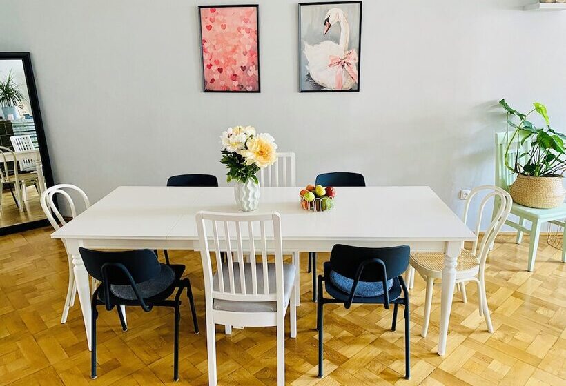 پانسیون Serenity Rooms