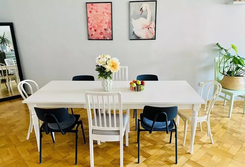 پانسیون Serenity Rooms