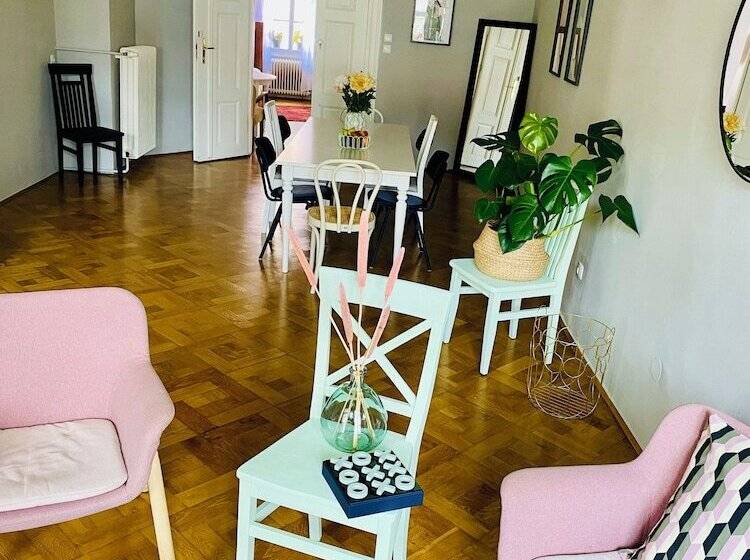 پانسیون Serenity Rooms