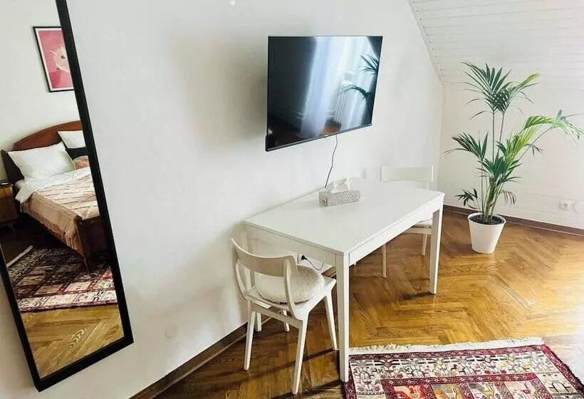 پانسیون Serenity Rooms