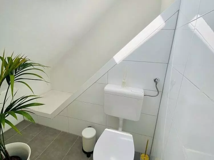 پانسیون Serenity Rooms