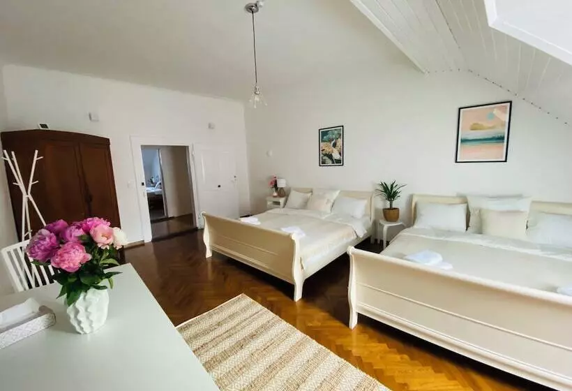 پانسیون Serenity Rooms