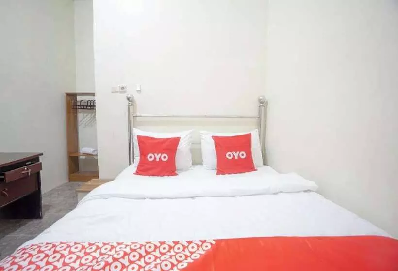 Hotel Redisa Redpartner Near Rs Saiful Anwar