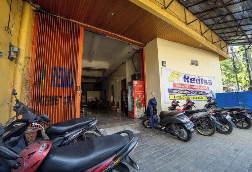 Hotel Redisa Redpartner Near Rs Saiful Anwar
