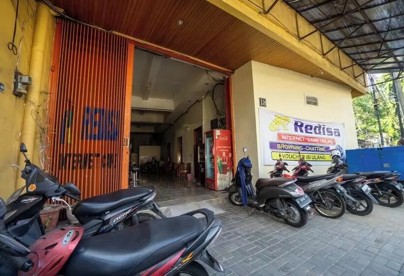 Hotel Redisa Redpartner Near Rs Saiful Anwar
