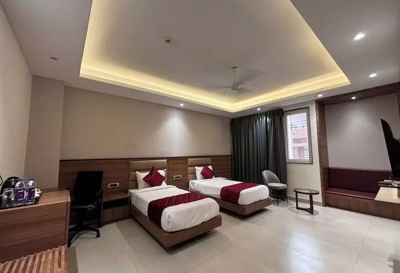 ホテル Rohika Aau Igh