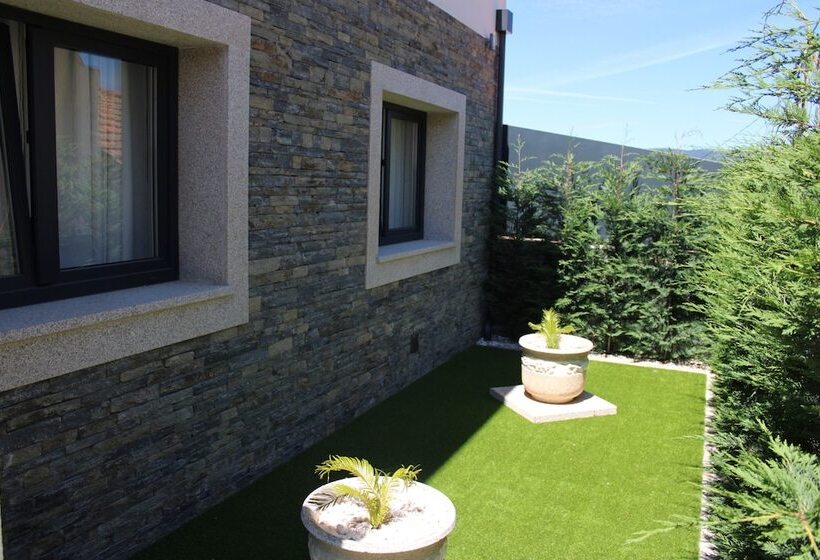 Hotel Socalcos Do Douro House