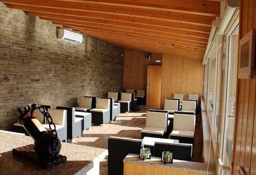 Hotel Socalcos Do Douro House
