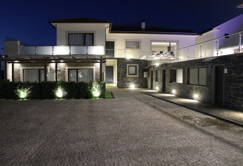 Hotel Socalcos Do Douro House