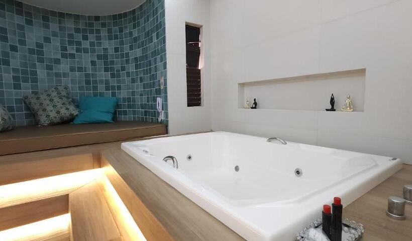 Fiesta Brasilia Motel