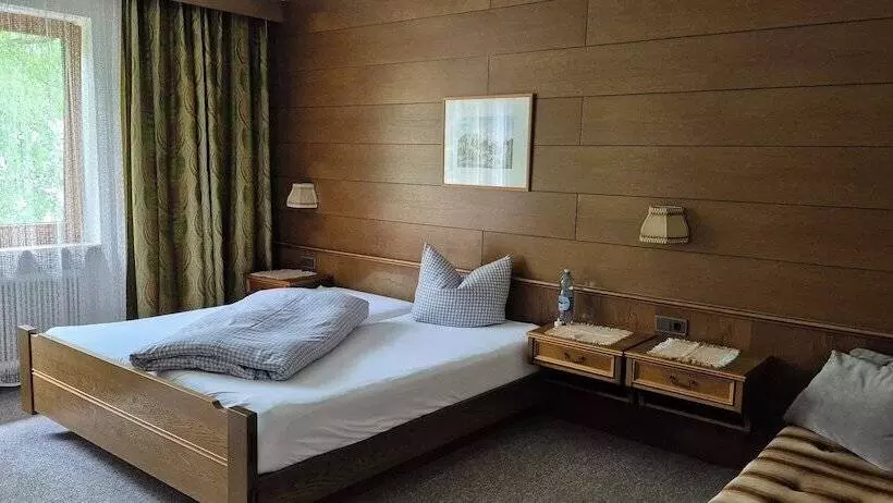 Aamiaismajoitus (B&B) Pension Edi