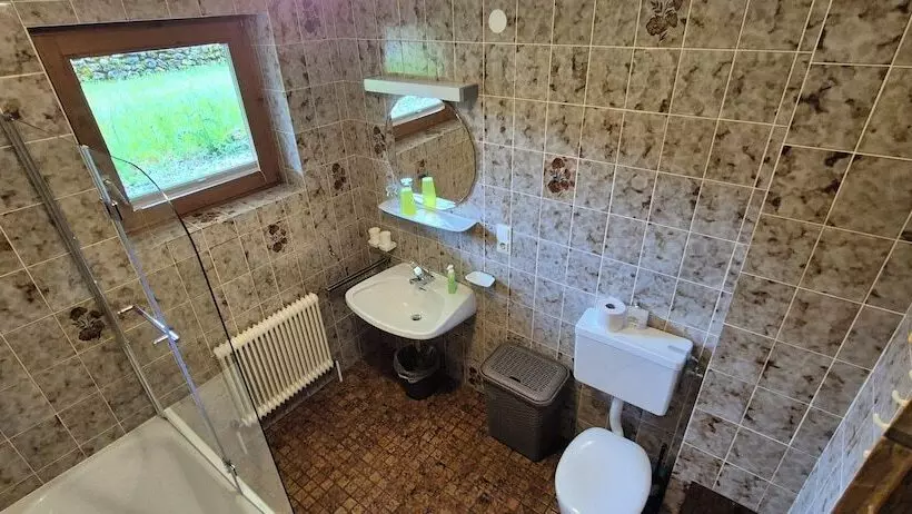 Aamiaismajoitus (B&B) Pension Edi