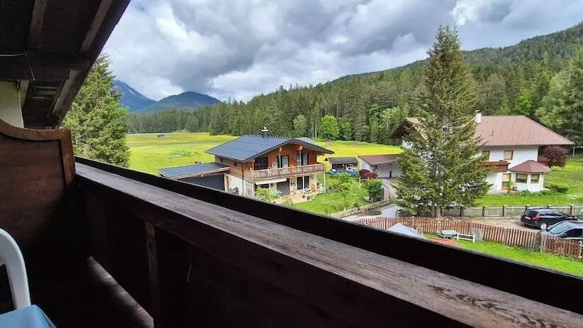 Aamiaismajoitus (B&B) Pension Edi