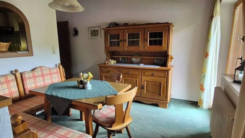 Aamiaismajoitus (B&B) Pension Edi