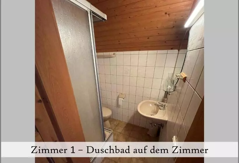 ペンション Zimmer 1   Gästehaus Reibold