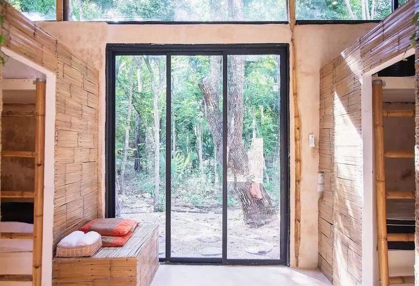 Lomakeskus Ekumal Retreat Eco Sanctuary