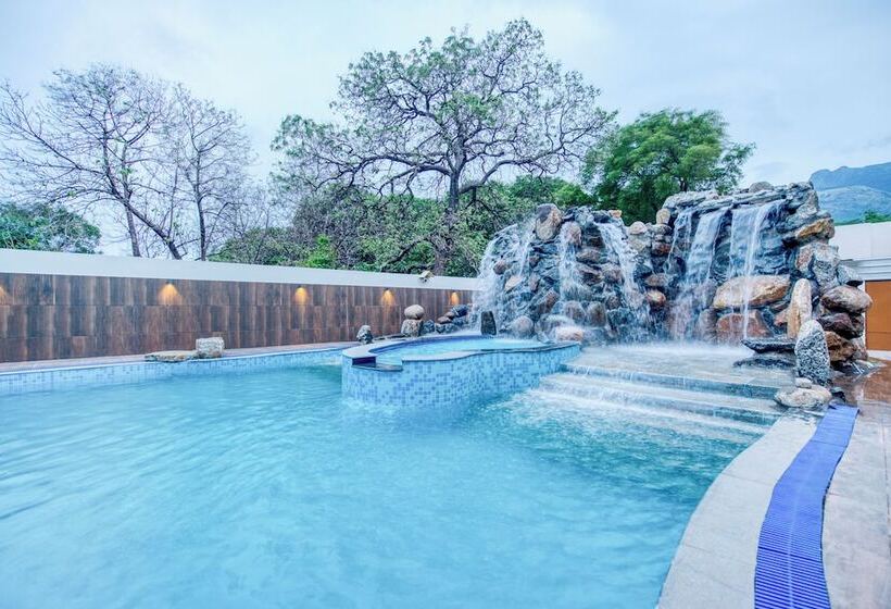 אתר נופש Sandanams Villa Coutralam