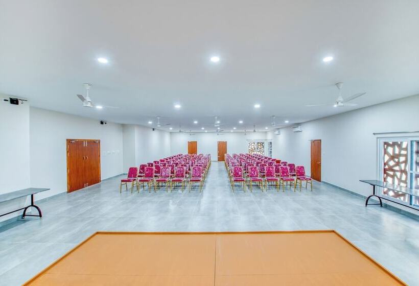 אתר נופש Sandanams Villa Coutralam