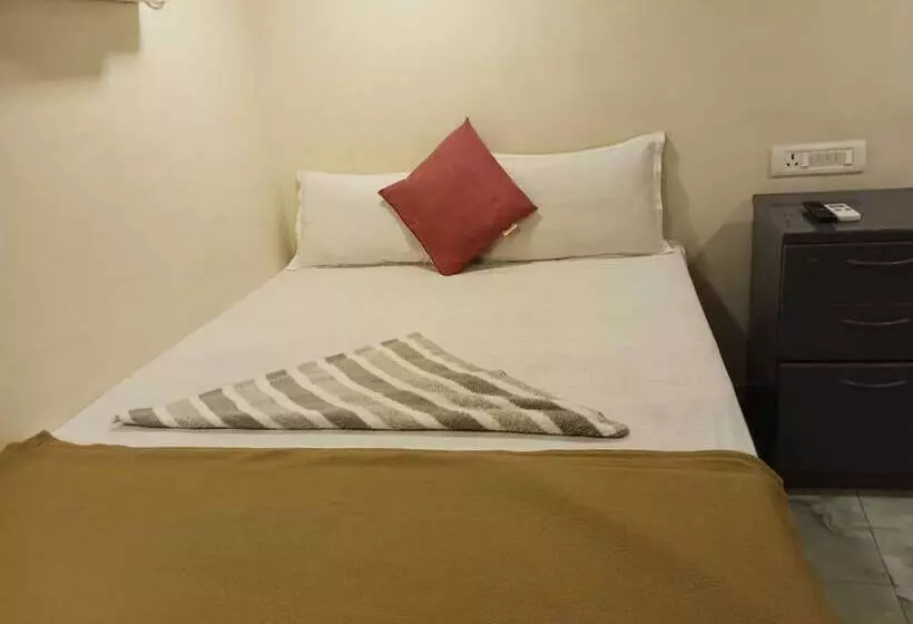 پانسیون New Hotel Tara By Glitz Hotels