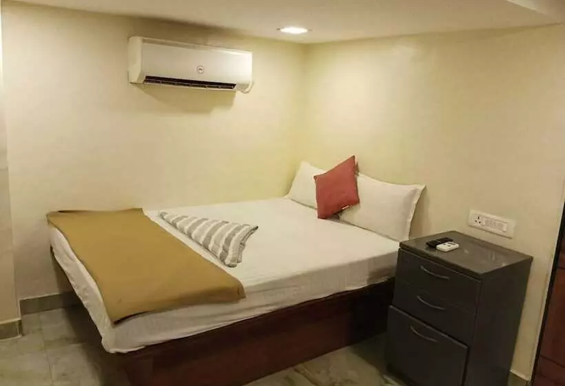 پانسیون New Hotel Tara By Glitz Hotels
