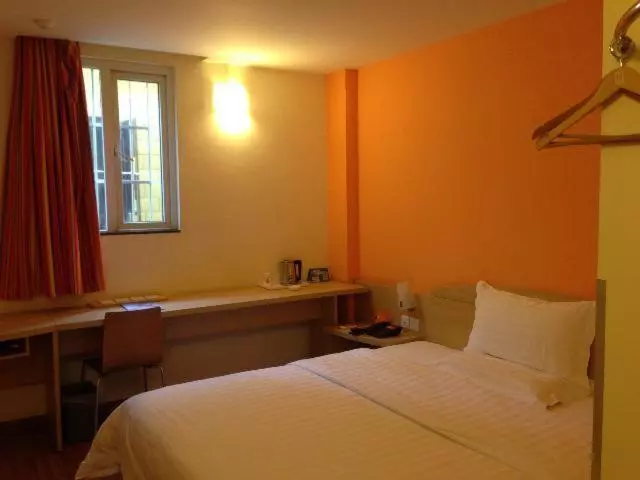 Hotelli 7days Inn Kunming South Huancheng Road