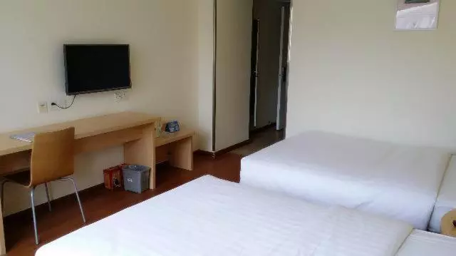 Hotelli 7days Inn Zhengzhou Renmin Road Subway Station Da Shanghai City
