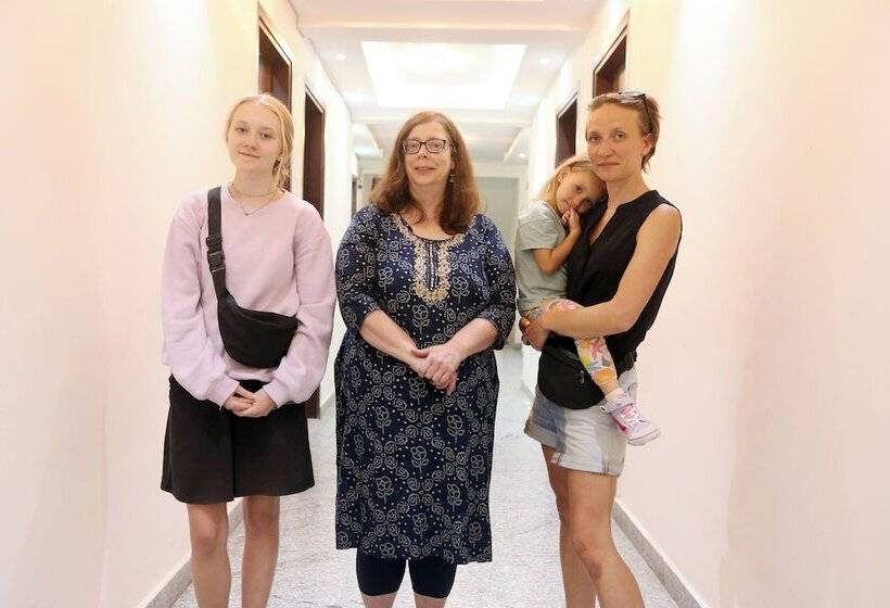 هتل Airport Travel Inn Deluxe