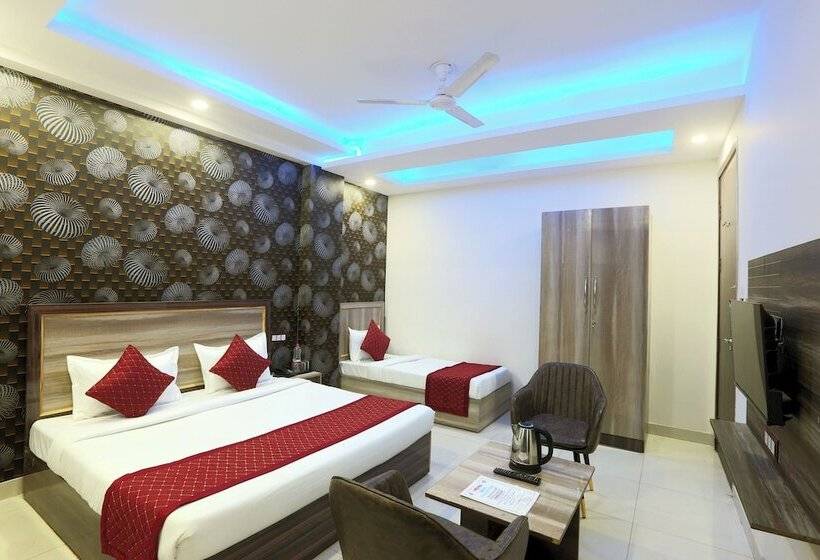 هتل Airport Travel Inn Deluxe