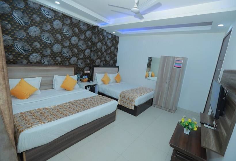 هتل Airport Travel Inn Deluxe