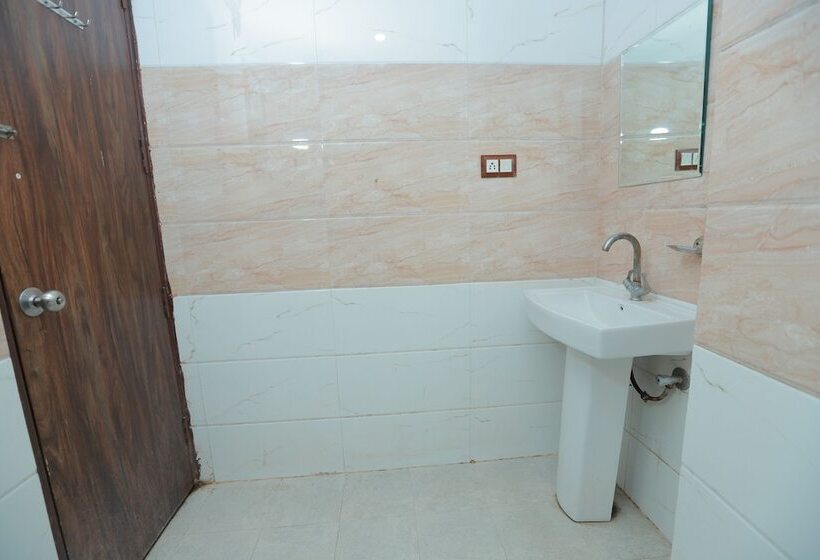 هتل Airport Travel Inn Deluxe