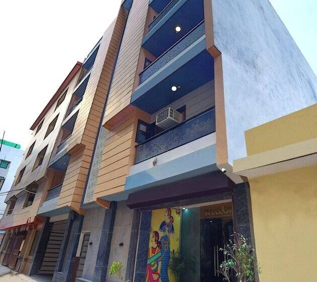 هتل Airport Travel Inn Deluxe