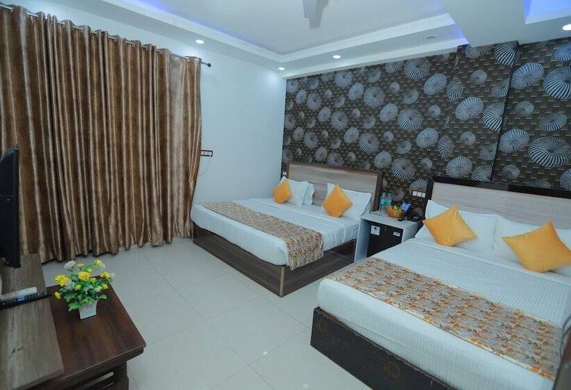 هتل Airport Travel Inn Deluxe