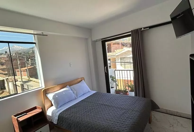 پانسیون Central Climbing Hostel