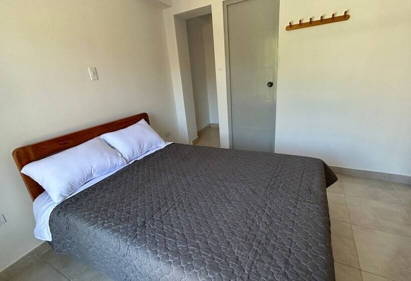 פנסיון Central Climbing Hostel