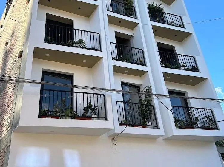 پانسیون Central Climbing Hostel