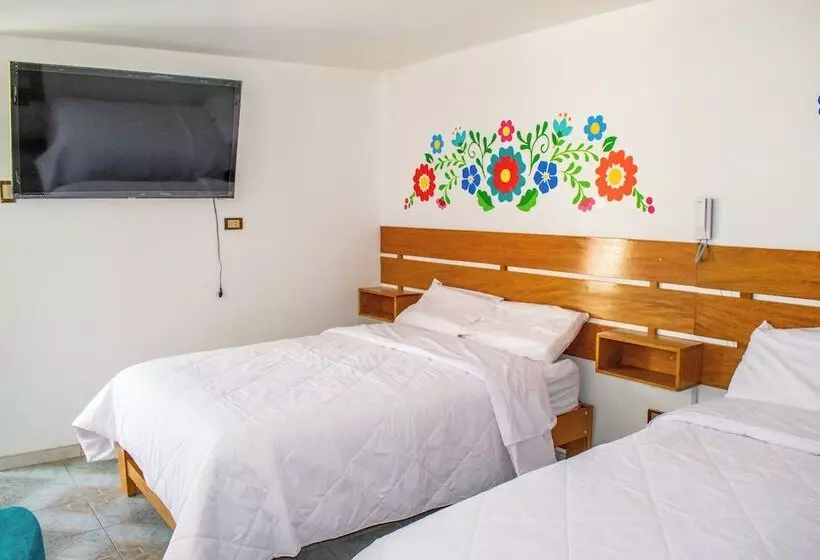 ホテル Hostal Perlaschallay