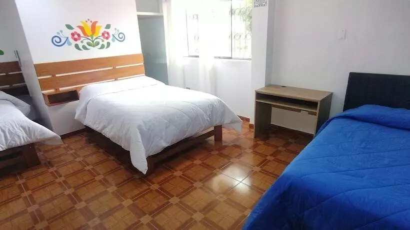 ホテル Hostal Perlaschallay