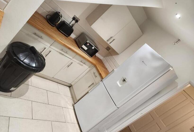 Pension Clarkson S Db B