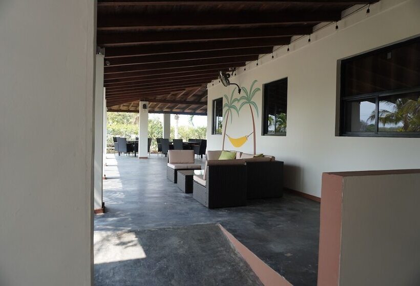 צימר Zenquility Inn & Tavern